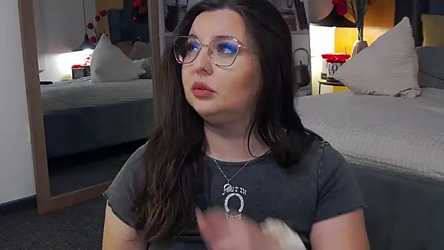 Snapshot of Mia_Swano chatting on December 2025 02:06:02 AM Mia Swano online show from December 2025 02:06:02 AM