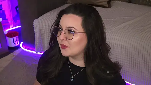 Mia Swano online show from April 2026 01:44:02 AM