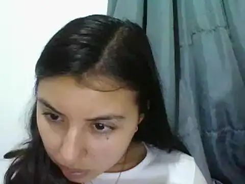 Snapshot of _Romilly_ chatting on November 2025 03:26:02 AM Romilly online show from November 2025 03:26:02 AM