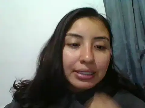 Snapshot of _Romilly_ chatting on November 2025 03:06:01 AM Romilly online show from November 2025 03:06:01 AM