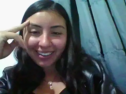 Snapshot of _Romilly_ chatting on November 2025 03:31:02 AM Romilly online show from November 2025 03:31:02 AM