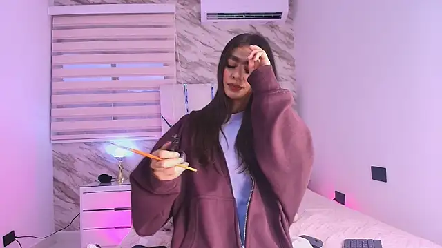 Snapshot of collet_1 chatting on November 2025 11:54:01 AM collet 1 online show from November 2025 11:54:01 AM