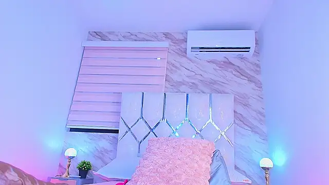 Snapshot of collet_1 chatting on December 2025 12:03:02 PM collet 1 online show from December 2025 12:03:02 PM