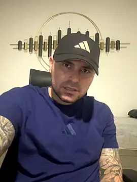 Snapshot of joshmahe chatting on September 2025 02:11:01 AM joshmahe online show from September 2025 02:11:01 AM