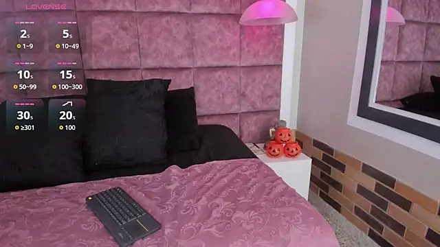 Ely09  online show from October 2025 09:14:02 PM