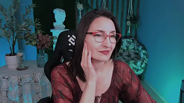 Snapshot of UnaTerra chatting on December 2025 07:06:02 AM UnaTerra online show from December 2025 07:06:02 AM