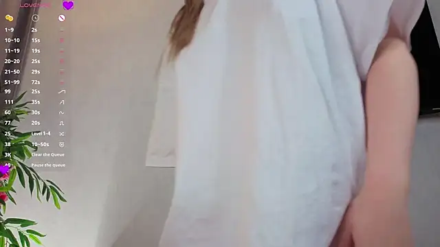 Snapshot of AudieKaemmerer chatting on December 2025 04:38:01 PM AudieKaemmerer online show from December 2025 04:38:01 PM