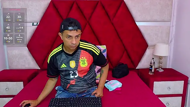 Kity spiderr online show from November 2025 12:11:01 PM