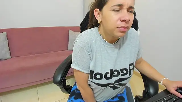 CataleyaAmaya online show from November 2025 11:56:01 AM