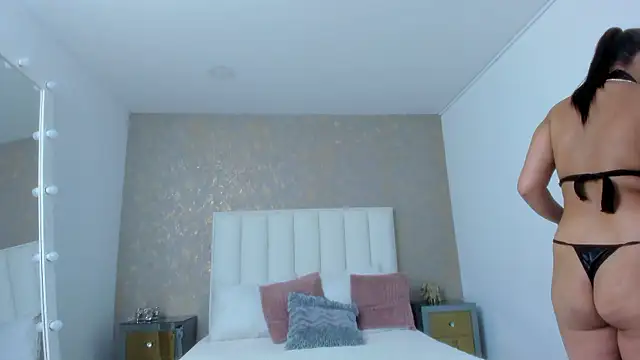 Snapshot of KaylieBrooks chatting on November 2025 07:25:02 PM KaylieBrooks online show from November 2025 07:25:02 PM