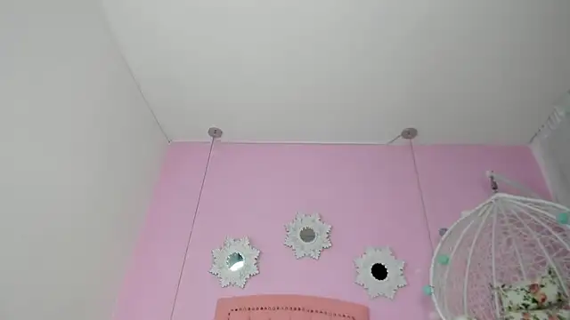 Snapshot of CannelaSmith chatting on November 2025 05:59:01 PM CannelaSmith online show from November 2025 05:59:01 PM