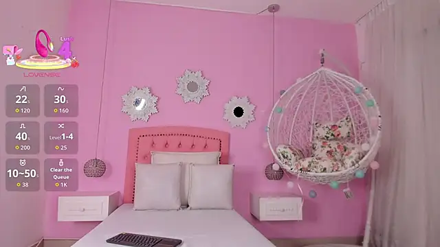 Snapshot of CannelaSmith chatting on November 2025 07:34:02 PM CannelaSmith online show from November 2025 07:34:02 PM