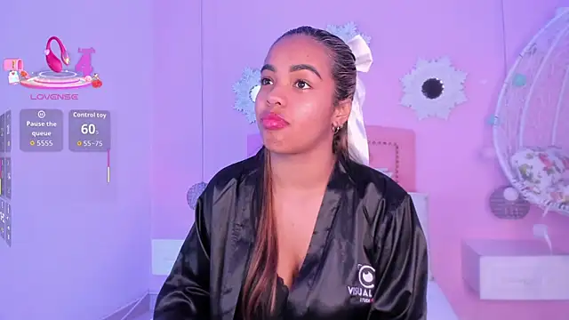 Snapshot of CannelaSmith chatting on December 2025 11:20:02 PM CannelaSmith online show from December 2025 11:20:02 PM