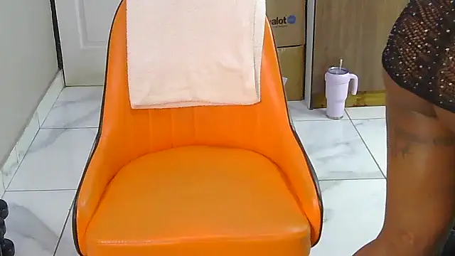 Sultry Booty online show from November 2025 05:07:01 AM