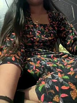 Sexylella143 online show from November 2025 05:17:02 AM