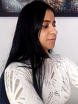 ValerieLove  online show from November 2025 07:48:02 PM