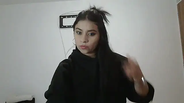 ValerieLove  online show from December 2025 11:13:01 PM