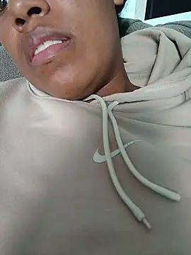 MoniqueMulberry online show from October 2025 07:15:02 PM