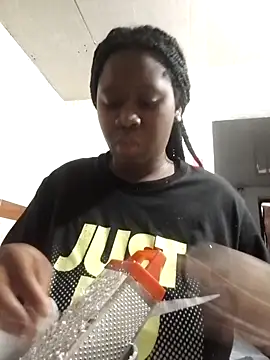 Snapshot of Megan_boobss chatting on October 2025 09:27:01 PM Megan boobss online show from October 2025 09:27:01 PM