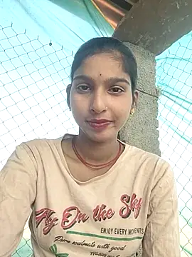 Snapshot of Yatiksha_Beby chatting on November 2025 08:03:02 AM Yatiksha Beby online show from November 2025 08:03:02 AM