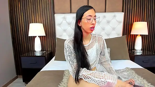 Snapshot of Kendal_Foxxx chatting on November 2025 11:42:01 AM Kendal Foxxx online show from November 2025 11:42:01 AM