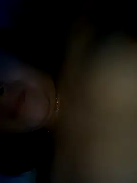 Snapshot of Alaia33200 chatting on September 2025 04:28:01 AM Alaia33200 online show from September 2025 04:28:01 AM