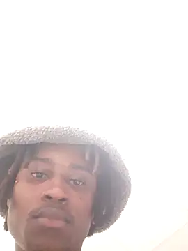 Snapshot of DarkSkinStroker chatting on October 2025 01:50:02 AM DarkSkinStroker online show from October 2025 01:50:02 AM