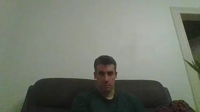 JulioIsHere4you online show from November 2025 11:27:02 PM