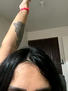 Snapshot of danilyns chatting on September 2025 05:34:02 AM danilyns online show from September 2025 05:34:02 AM