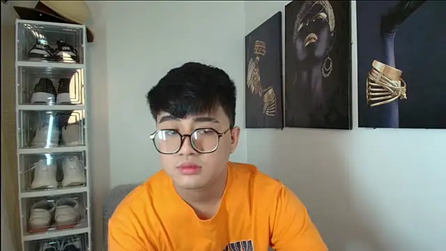 KentAivan online show from September 2025 04:52:02 PM