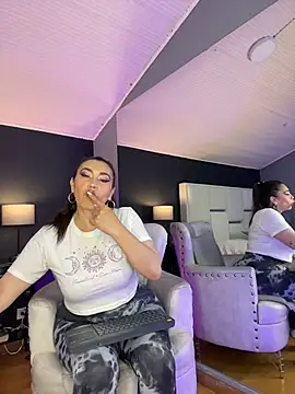 Snapshot of Samantha_Milf__ chatting on December 2025 12:54:01 PM Samantha Milf online show from December 2025 12:54:01 PM