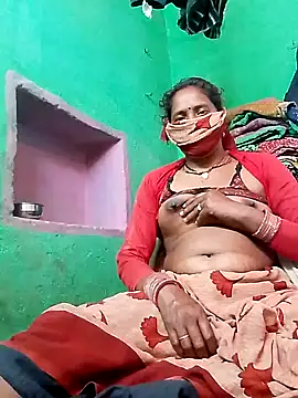 CUTE-004 online show from December 2025 08:00:02 AM