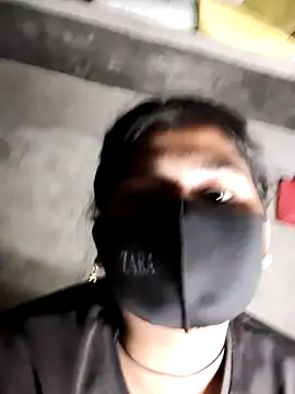 Snapshot of Janvi_Jaitly chatting on November 2025 06:19:02 PM Janvi Jaitly online show from November 2025 06:19:02 PM