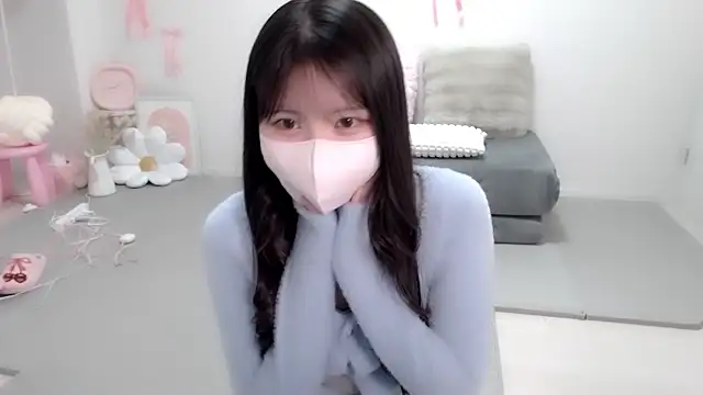 Snapshot of moka-neko chatting on January 2026 06:11:01 PM moka-neko online show from January 2026 06:11:01 PM