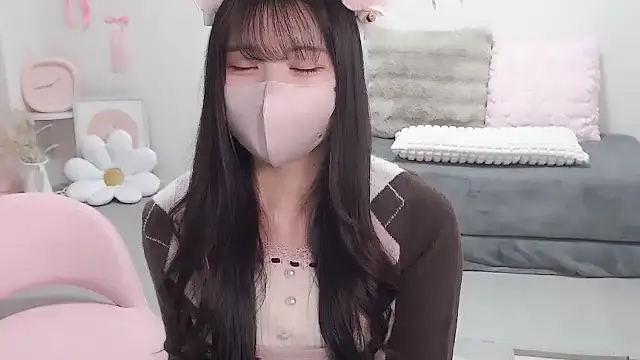 Snapshot of moka-neko chatting on January 2026 01:37:02 PM moka-neko online show from January 2026 01:37:02 PM