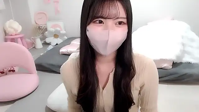 Snapshot of moka-neko chatting on February 2026 02:21:02 PM moka-neko online show from February 2026 02:21:02 PM