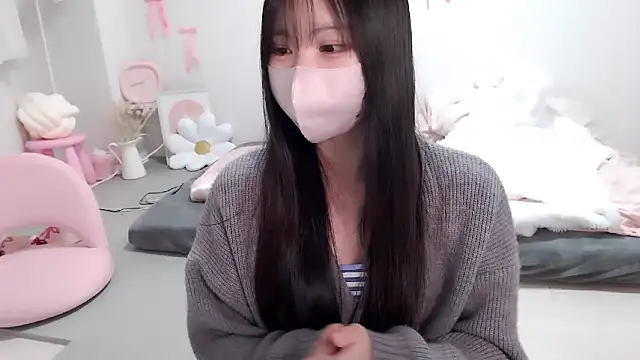 Snapshot of moka-neko chatting on February 2026 01:18:02 PM moka-neko online show from February 2026 01:18:02 PM