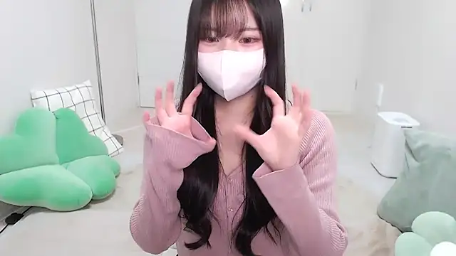 Snapshot of moka-neko chatting on February 2026 03:33:01 PM moka-neko online show from February 2026 03:33:01 PM