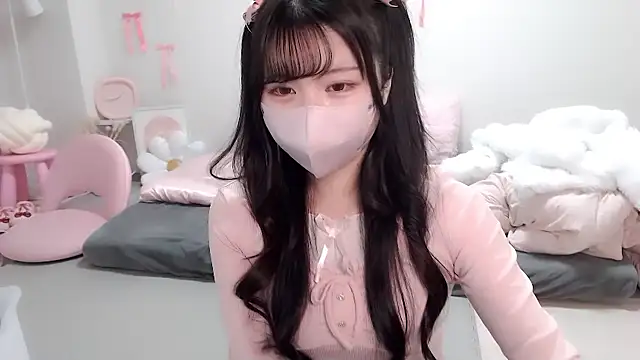 Snapshot of moka-neko chatting on March 2026 01:24:01 PM moka-neko online show from March 2026 01:24:01 PM