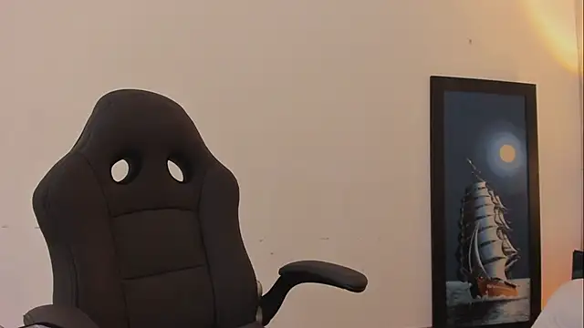 Snapshot of AnnaraLein chatting on December 2025 01:00:01 AM AnnaraLein online show from December 2025 01:00:01 AM