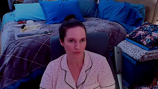 ninajaymes online show from May 2026 11:32:01 PM