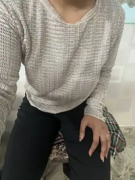 miss moonikaa online show from February 2026 09:05:01 AM