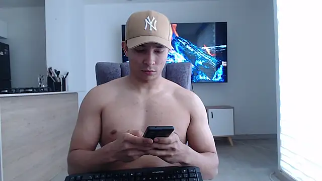 Auron Demon01 online show from October 2025 03:30:01 PM