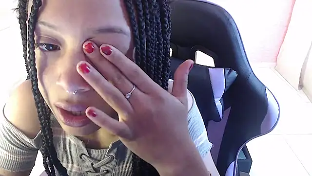 EIVIY1609 online show from November 2025 01:00:02 PM