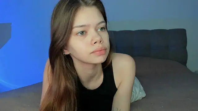 Snapshot of Milimeowww chatting on December 2025 09:21:02 PM Milimeowww online show from December 2025 09:21:02 PM