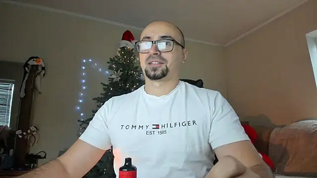 Snapshot of Gri_SH chatting on December 2025 12:32:01 PM Gri SH online show from December 2025 12:32:01 PM