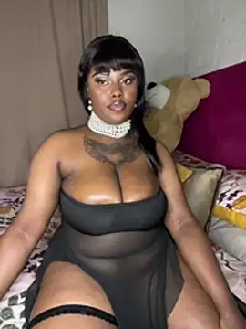 Snapshot of QUEEN_NOBUHLE_777 chatting on May 2026 11:12:01 PM QUEEN NOBUHLE 777 online show from May 2026 11:12:01 PM