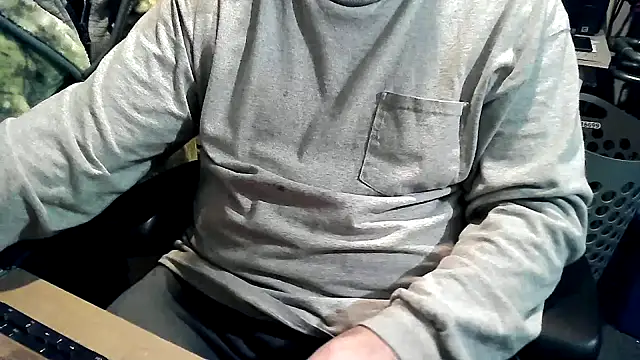 georgew62 online show from October 2025 01:04:02 AM