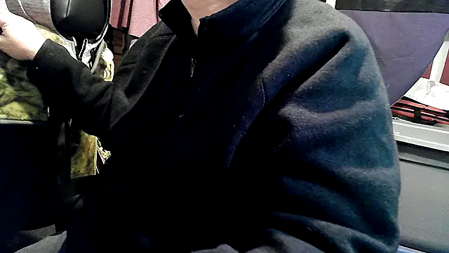 georgew62 online show from December 2025 01:44:02 AM