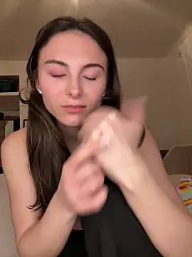 SophiiaStarr online show from March 2026 07:04:02 PM